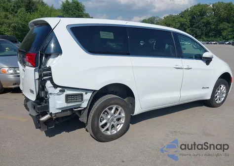 2023 Chrysler Voyager Lx z USA, uszkodzony, nr VIN 2C4RC1CG6PR548615